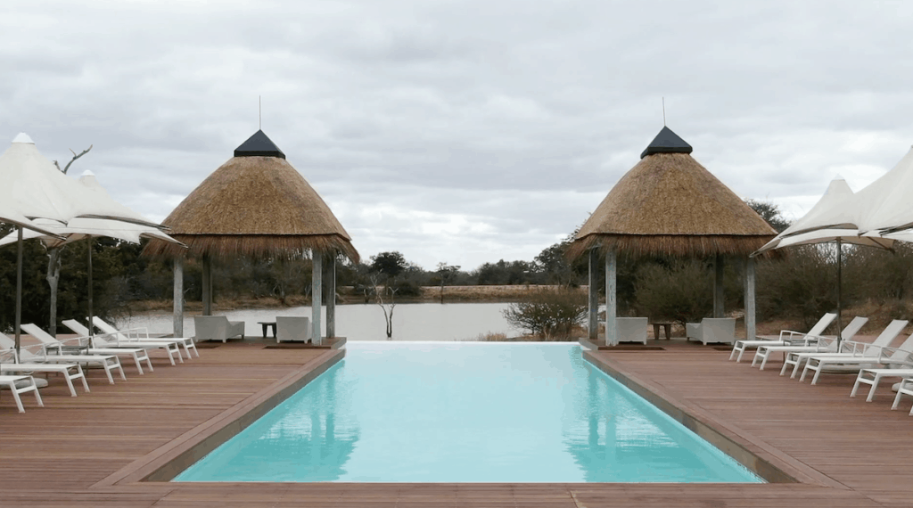 Kapama River Lodge Spa area piscina nuovo ponte