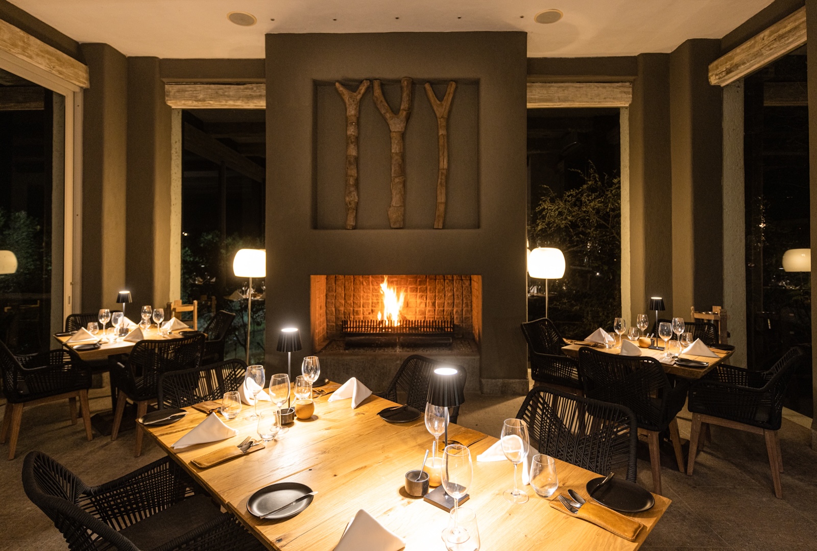 Kapama Karula library dining