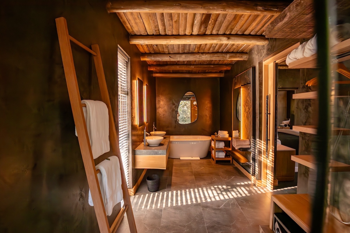 Kapama Karula family villa 2nd bedroom en-suite bathroom Kapama Karula Family Villa 2nd bedroom ensuite