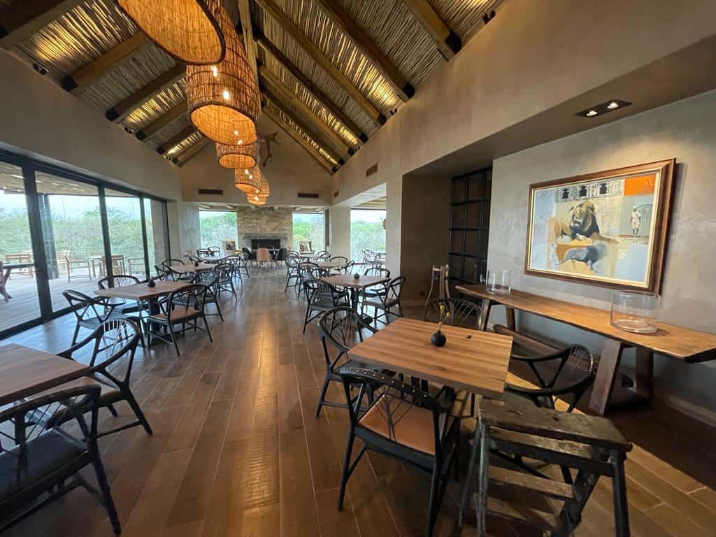Kapama River Lodge Xitsumbeni dining 3